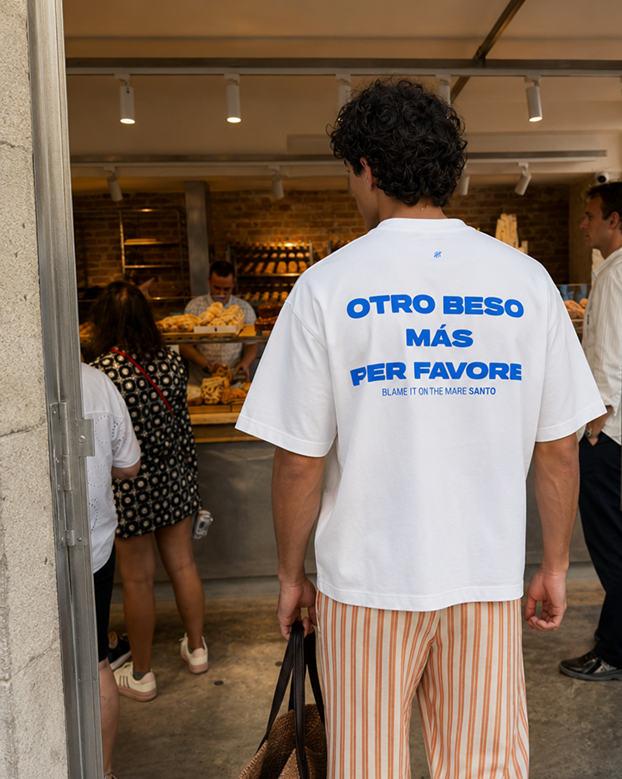 OTRO BESO Tee – White